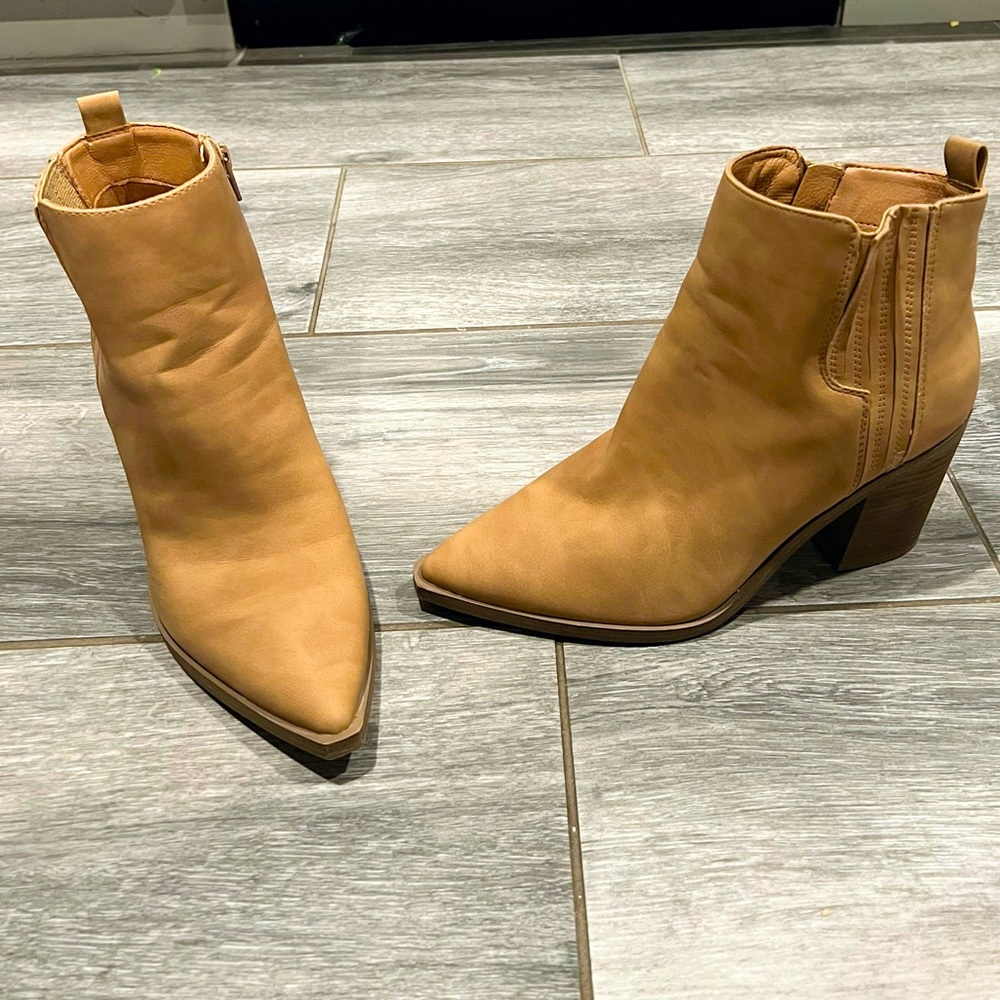 Size 8.5 Heeled Bootie